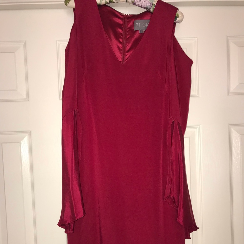 Red silk Theia